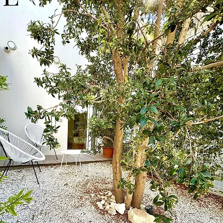 לינה וארוחת בוקר Eufonia 4*