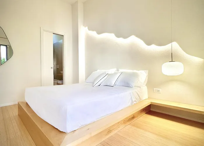 Eufonia לינה וארוחת בוקר 4*